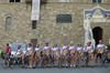 Bici, pace e solidarietà: la partenza da Piazza della Signoria